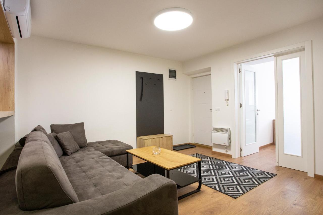 Apartment Ivy Belgrado Exterior foto